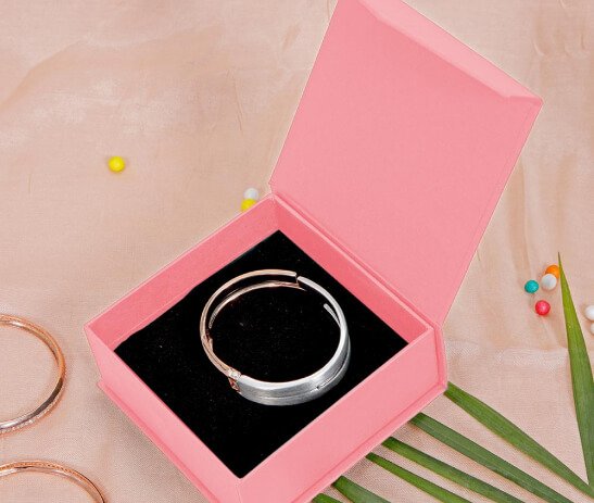 flap magnetic bangle box - Pink