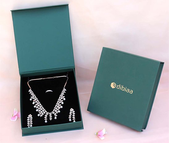 Flap Magnetic Necklace Box – Green