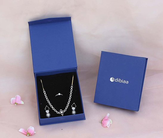 Flap Magnetic Pendant Set Box – Blue