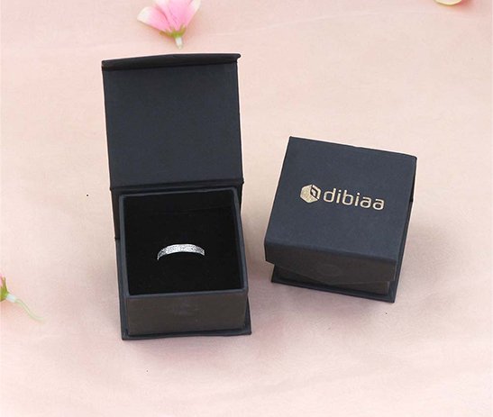 Flap Magnetic Ring Box – Black