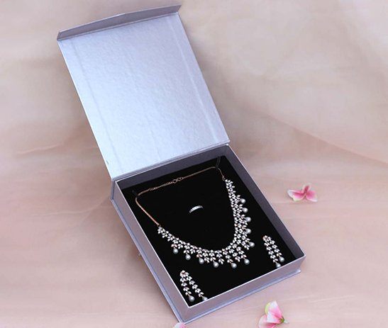 46 Necklace Box