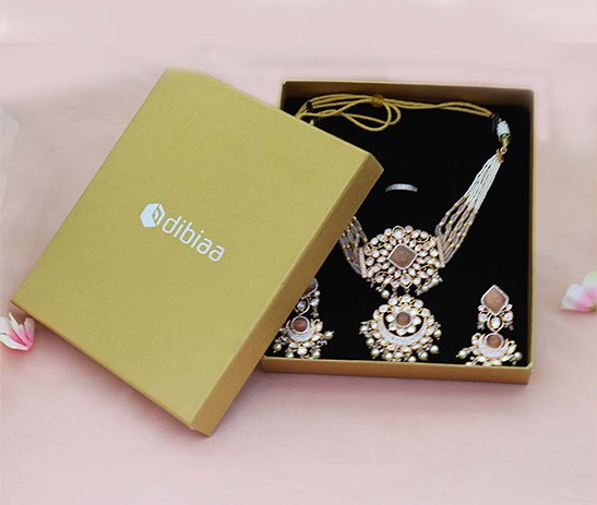 Top Bottom Necklace Box – Gold Metallic