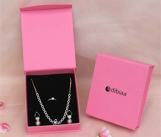 Flap Magnetic Pendant Set Box – Pink