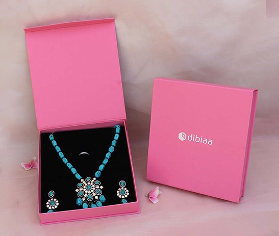 Flap Magnetic Big Necklace Box – Pink
