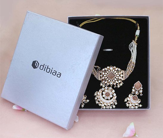 Top Bottom Necklace Box – Silver Metallic