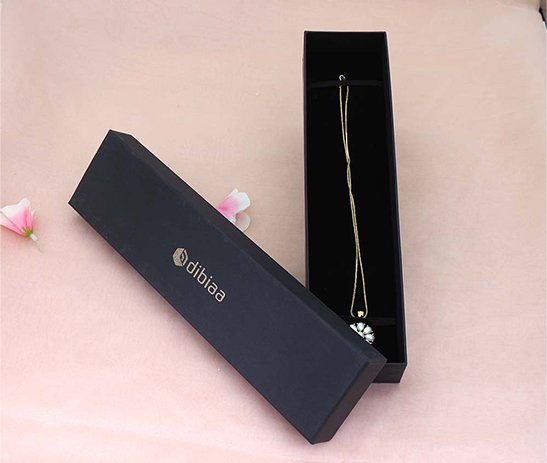 Top Bottom Chain Box – Black